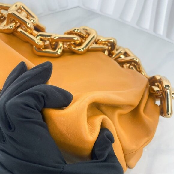 Bottega Veneta Chain Pouch Caramel Leather Bag - Picture 9 of 11
